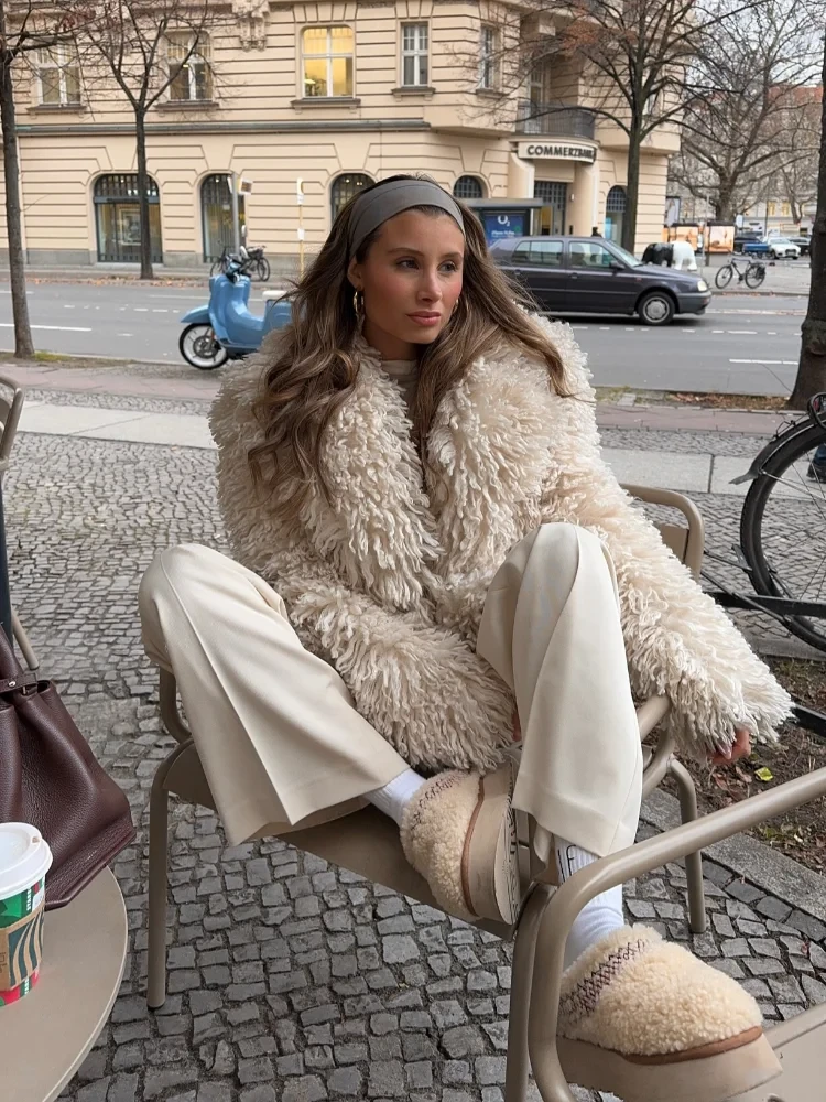 Solid Faux Fur Loose Short Coat Women Fashion Lapel Full Sleeve Warm Jacket Winter Daily Office Commute Street Outerwears